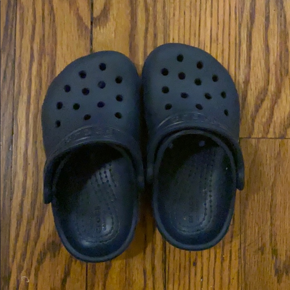 Navy crocs, size 6